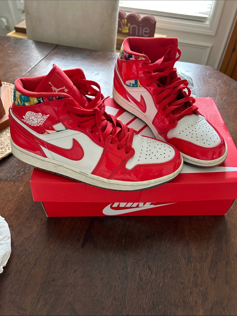 Men’s Nike AirJordan Red & White High-Top with Patterned Collar.   Size 9